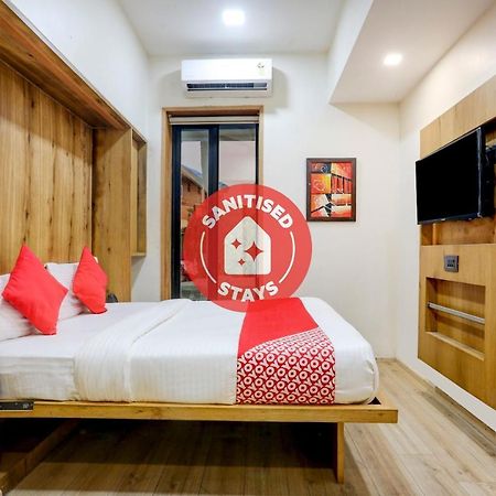 Oyo 81549 Hotel Elegance Nx 뭄바이 외부 사진
